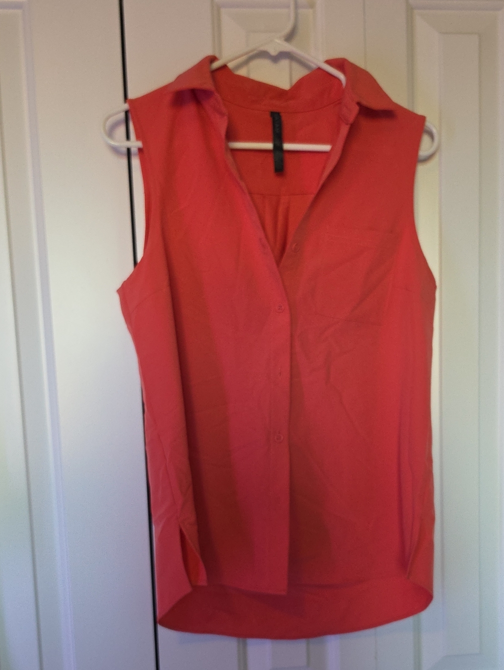 GAIAM Sleeveless Button-Down Blouse in Coral Pink